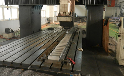 CNC planer type milling machine